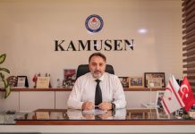 Öğretmenlik gibi kutsal bir mesleğin, günübirlik siyasi hesaplara malzeme edilmesi kabul edilemezdir.